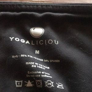 Yogaliciou Capri leggings size medium